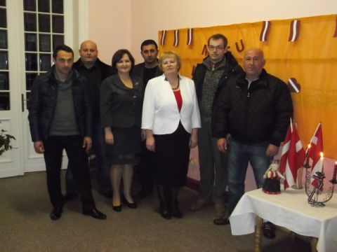 Viesi no Gruzijas Līgatnes bērnudārzā, 2013. novembrī, foto no PII arhīva, Veronikas Akmenes izlase