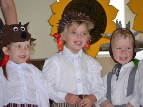 Māmiņdiena Līgatnes bērnudārzā, 11.05.2012., foto Liene Pīlēģe