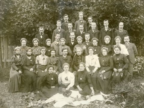 Dāvinājums no kāda noslēpumaina Rīgas kunga, foto E.Aide, 1905.gads līdz 1910.gadam. Paldies par uzdāvinātajām fotogrāfijām!
