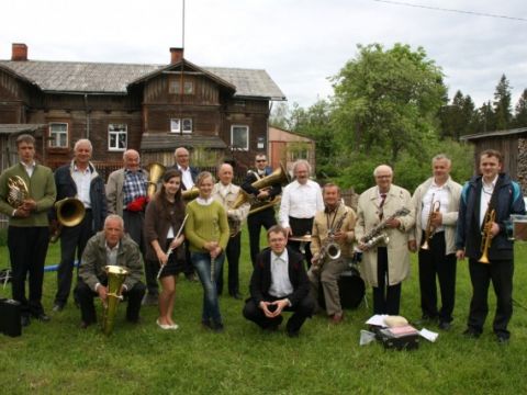 Sestie tradicionālie Pūtēju orķestru svētki Līgatnē, 26.05.2012., 1.daļa, foto Anita Jaunzeme