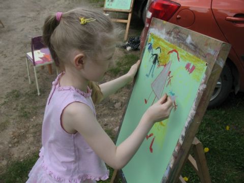 Līgatnes Mūzikas un mākslas skolas Ģimenes dienas pasākums &quot;Kas dārzā?&quot;, 15.05.2010., foto Irita Merga