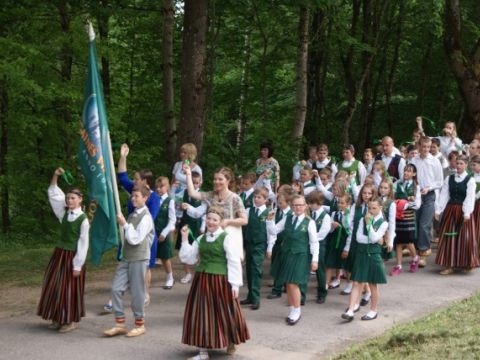 Līgatnes vidusskolas 55 gadu jubilejas salidojums, 24.05.2014., foto Guntars Ulmanis