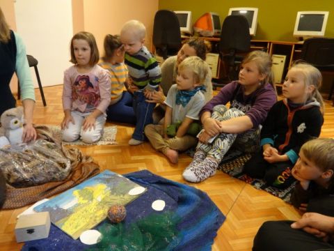 RADOŠĀ SKOLA Dienas un interešu centrā, 2014.gada oktobris, foto Daina Klints