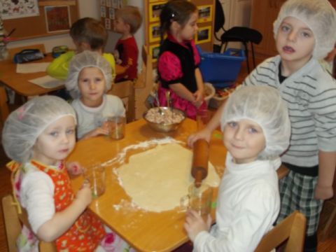 Mārtiņdiena 2013 Līgatnes bērnudārza &quot;Vāverēnu&quot; grupā, Gaujas 7, foto no PII arhīva, Veronikas Akmenes izlase