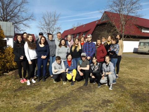 Jaunieši diskutē par novada stratēģiju jaunatnes politikā 2017. gada 7.-9. aprīlī. Foto: Dace Bērziņa, Ainārs Šteins un Aija Ziediņa