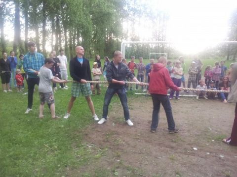 Līgatnes novada vidusskolas skolēni ciemojas Tirzā, 30.05.2013., foto Beāte Kobilinska