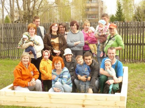 Lielā talka Līgatnes novada bērnudārzā, &quot;Zvaniņos&quot;, 30.04.2011., foto Gunita Liepiņa