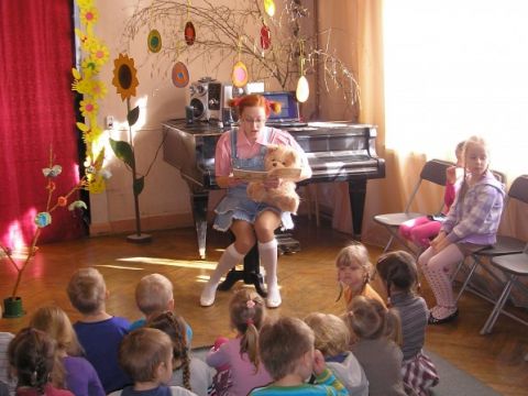 Aina ar Brālīti meklē Cālīti, 05.04.2012., foto Skaidrīte Kalniņa