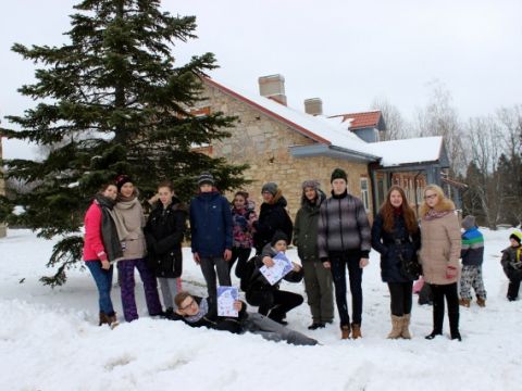 Sniega diena Līgatnes novada vidusskolā Upes ielā 2   13.01.2017. Foto Kristena Cīrule.