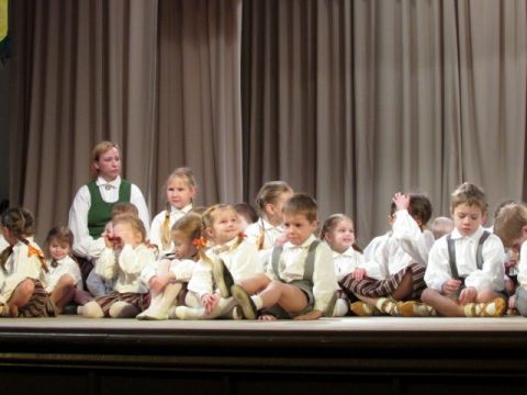 &quot;Labrītiņu Tev!&quot; Līgatnes novada pirmsskolas vecuma bērnu deju pulciņa koncerts 31.01.2015., foto Skaidrīte Kalniņa