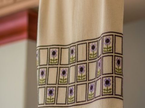 Izstāde &quot;Priekšauts ar stāstu&quot; Līgatnes kultūras namā un Zeit izstāžu zālē