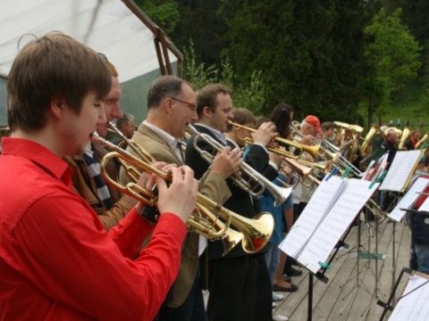 Sestie tradicionālie Pūtēju orķestru svētki Līgatnē, 26.05.2012., 2.daļa, foto Anita Jaunzeme