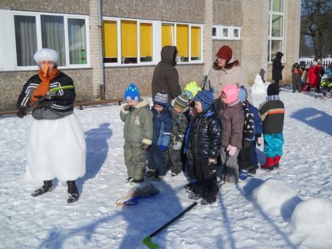 Sporta diena Līgatnes bērnudārzā, 25.02.2013., foto Gunta Viļuma