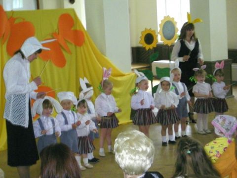 Māmiņdiena Līgatnes bērnudārzā, 11.05.2012., foto Sandra Voitkāne
