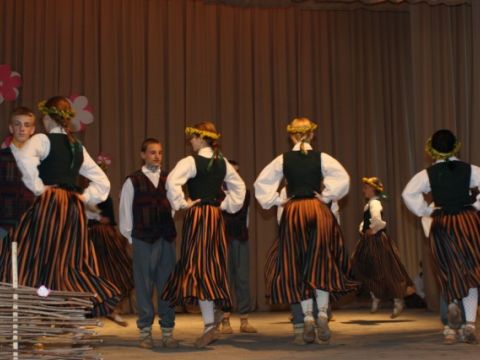 Līgatnes novada vidusskolas mācību gada atskaites koncerts, 14.05.2010., foto Anita Jaunzeme