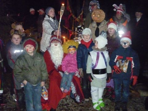 Budēļos uz Rūķu ciemu. Ziemas saulgrieži  Ratniekos 25. decembrī, foto Roberts Šteins