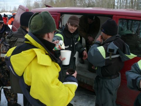 Līgatnes novada makšķerēšanas svētki Ratnieku ezerā, 05.03.2011., foto Pēteris Lideris (juniors)