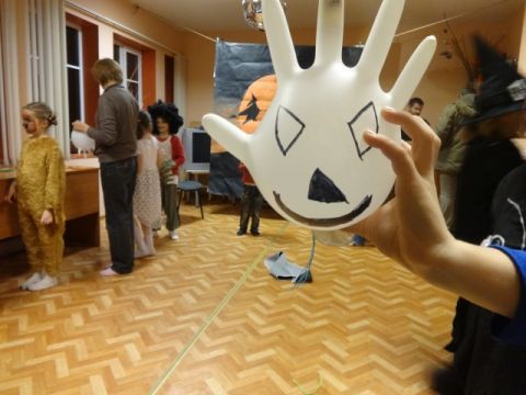 Māmiņu kluba organizētā diskotēka bērniem 2016. gada 31. oktobrī. Foto: Daina Klints