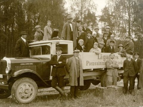  Līgatnes piensaimniecības biedrība, paldies Ilmāram Norītim par fotogrāfiju