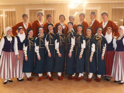  Vidējās paaudzes deju kolektīvs &quot;Zeperi&quot; piedalās skatē, Cēsis, foto Māris Buholcs