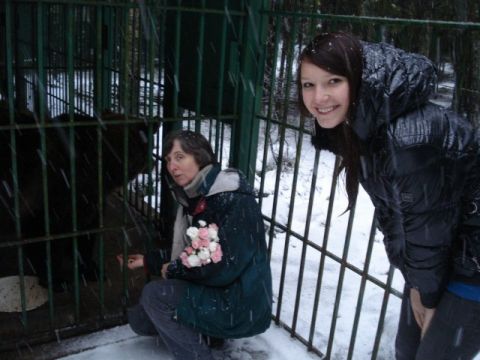 Līgatnes novada vidusskola sveic lācenīti Ilzīti 11 gadu jubilejā, 11.01.2012., foto Līga Zicmane