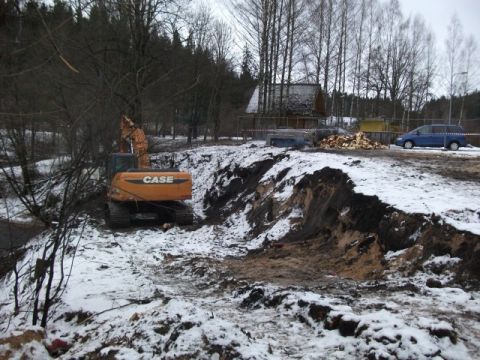 Nostiprina Līgatnes upītes krastu pie papīrfabrikas, 10.01. un 12.01.2012., foto Anita Jaunzeme, Uģis Dančauskis un Ainārs Šteins