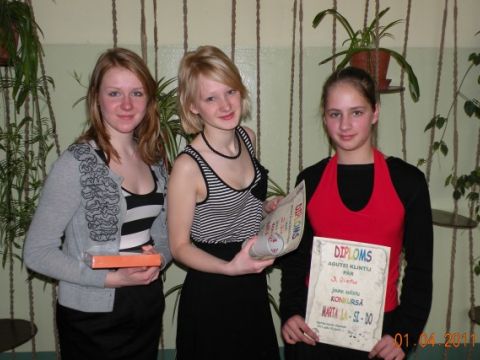 Jauno solistu konkurss ’’Marta  La-Si-Do’’  un Joku diena Līgatnes novada vidusskolā, 01.04.2011., foto Liene Pīlēģe
