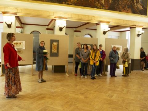 Ērikas Mālderes izstādes &quot;Sievišķības krasta līnija&quot; atklāšana Līgatnes kultūras namā Papīra svētkos 2016. gada 13. augustā. Foto: Natālija Juškova