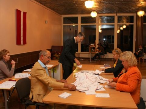 11. Saeimas vēlēšanas, Līgatnes novada vēlēšanu iecirknis Nr. 376, &quot;Zvaniņi&quot;, Līgatnes pagasts, 17.09.2011.