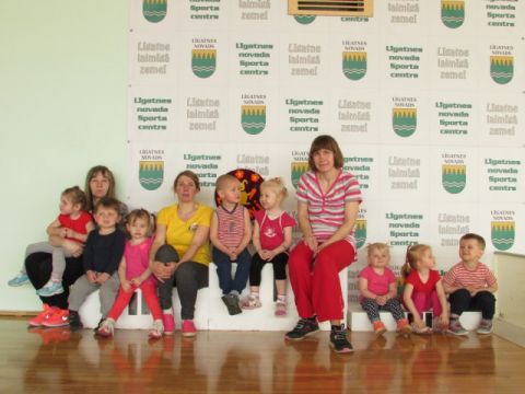 Līgatnes bērnudārza sporta diena 2018. gada 20. aprīlī. Zanes Kalniņas foto.