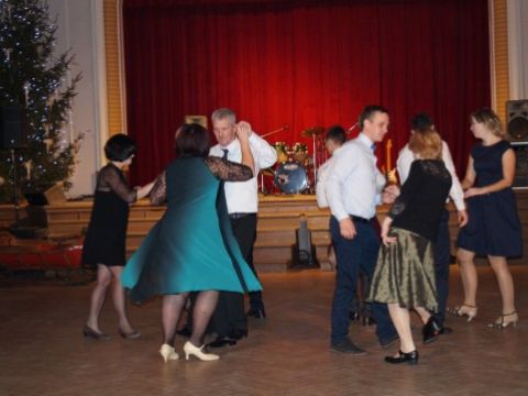 Līgatnes amatiermākslas kolektīvu dalībnieku balle 2017. gada 14. janvārī. Foto: Sarmīte Usāne