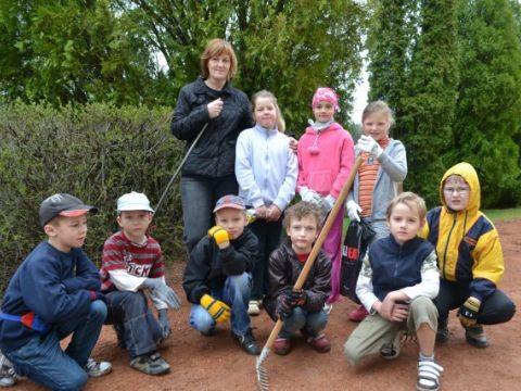 Lielā talka Līgatnes novada vidusskolā, 28.04.2012., foto Liene Pīlēģe