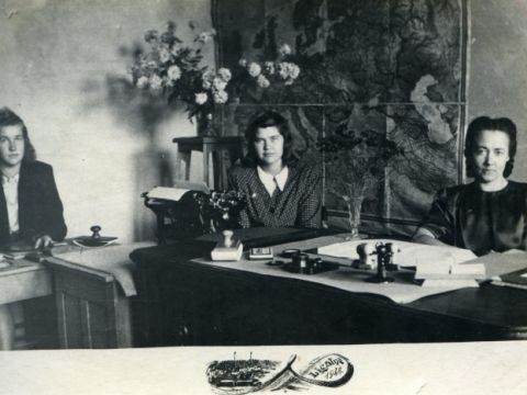 Līgatnes vēsture no Dzidras Plaudes ģimenes foto arhīva. Paldies Vitai Zilgalvei par foto albumiem.