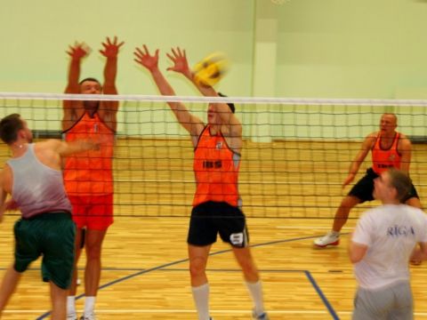 Līgatnes kauss volejbolā Līgatnes novada sporta centrā, 3.daļa, 26.03.2011., foto Anita Jaunzeme