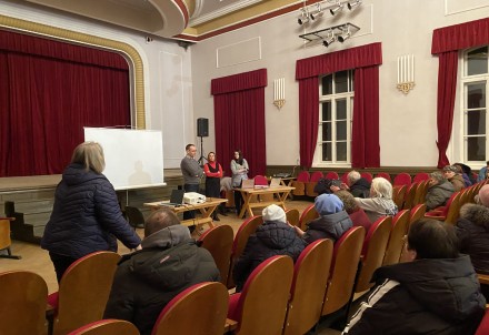 Iedzīvotāji kopsapulcē informēti par Līgatnes kapitālsabiedrību turpmāko darbību